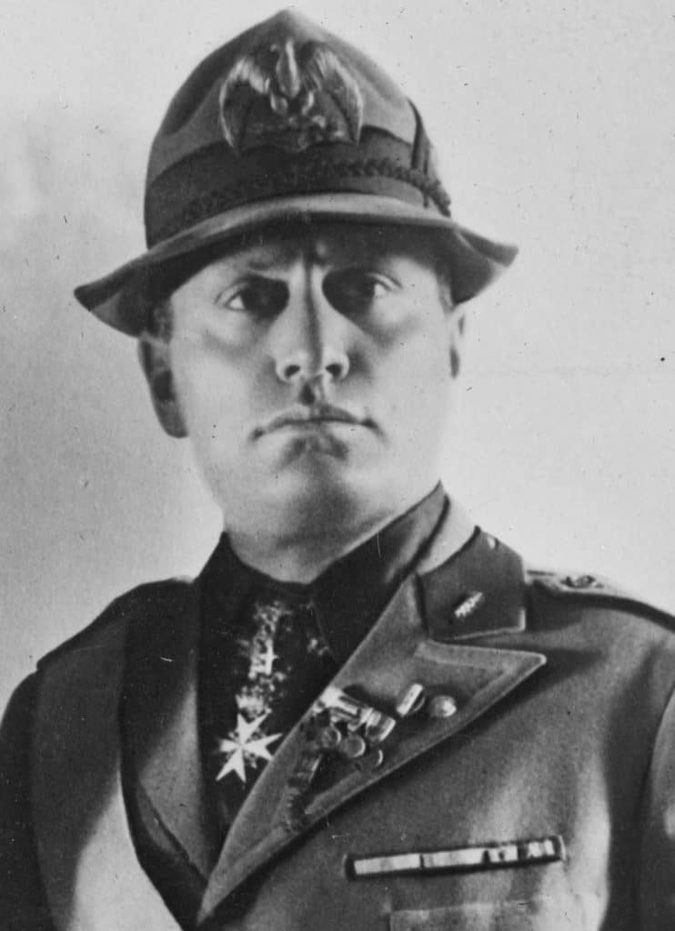 Mussolini-9